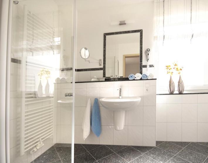 Hotel & Ferienappartements Edelweiss فيلنغن المظهر الخارجي الصورة
