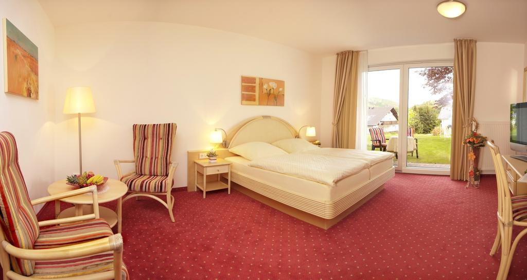 Hotel & Ferienappartements Edelweiss فيلنغن المظهر الخارجي الصورة